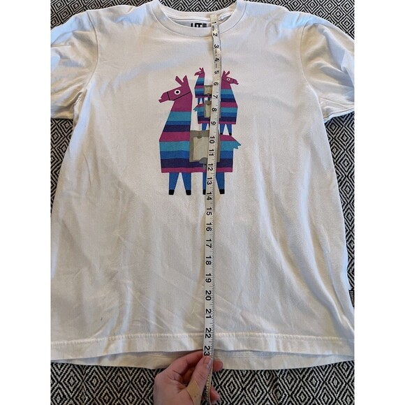 UNIQLO Fortnite Mens Graphic Tee SIZE Small LootLlama - Picture 3 of 6